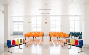 Top 5 ghế băng chờ nhựa 5 chỗ ngồi bền đẹp, dễ vệ sinh